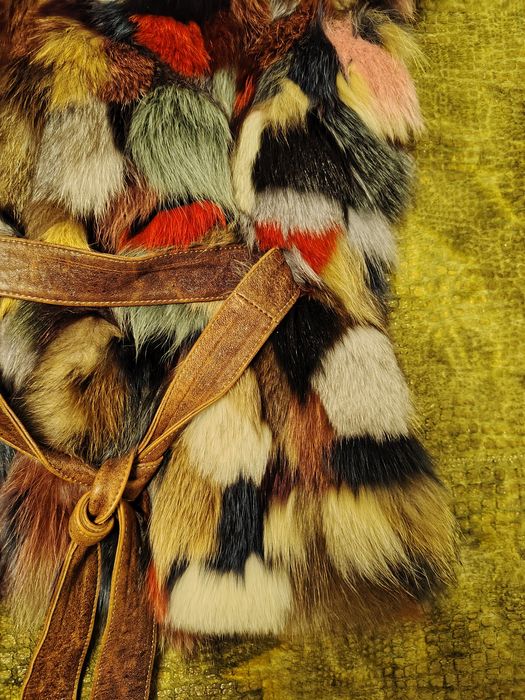 Vând vestă blană de vulpe superbă!