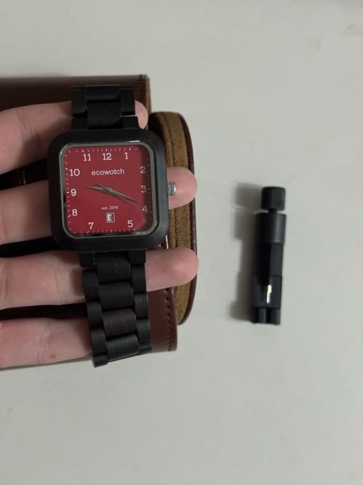 эко-часы EcoWatch