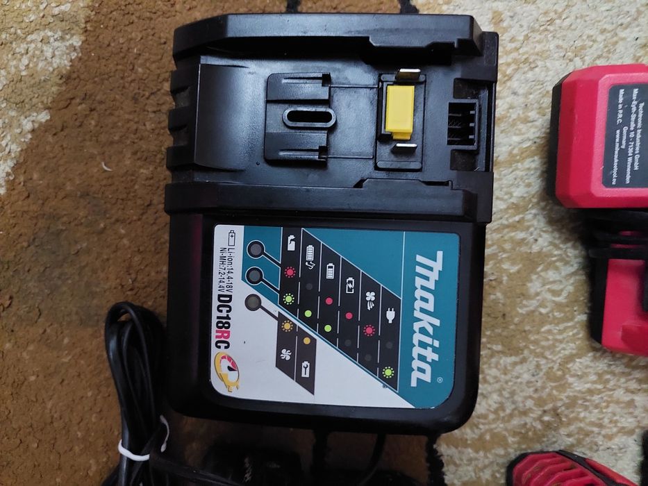 Încărcător makita,milwaukee și acumulatori