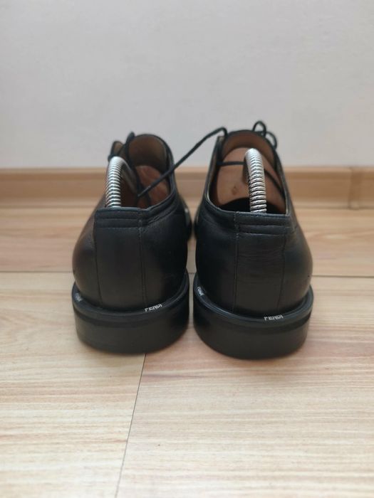 Pantofi bărbați Fendi  6  1/2  (41)
