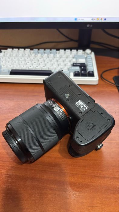 Sony a7/4 с объективом
