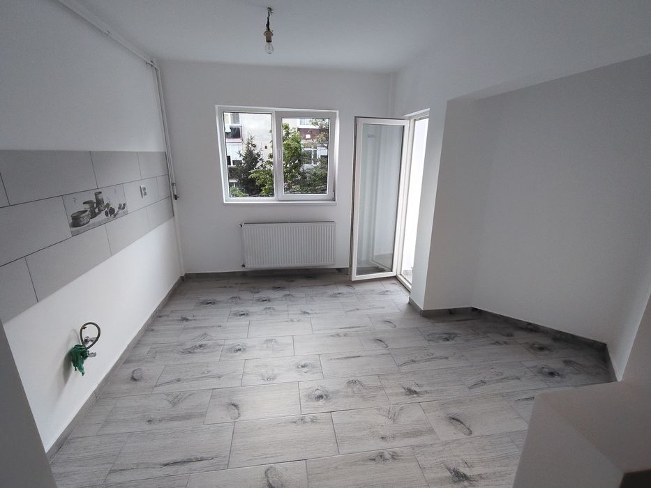 Apartament 2 camere finisat ,micro 16, etaj 2