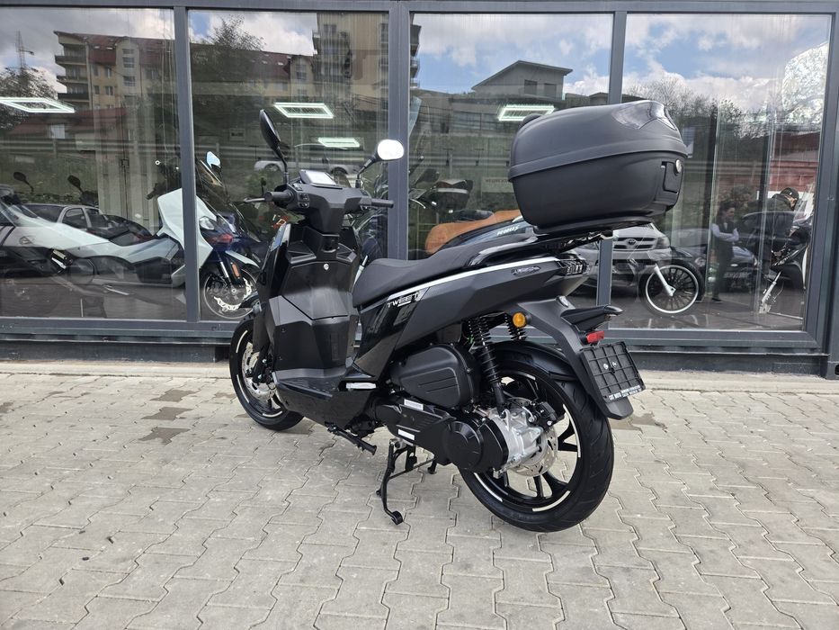 Peugeot Tweet 200 cc - 2024 - 800 km - Transport Gratuit - Garantie -