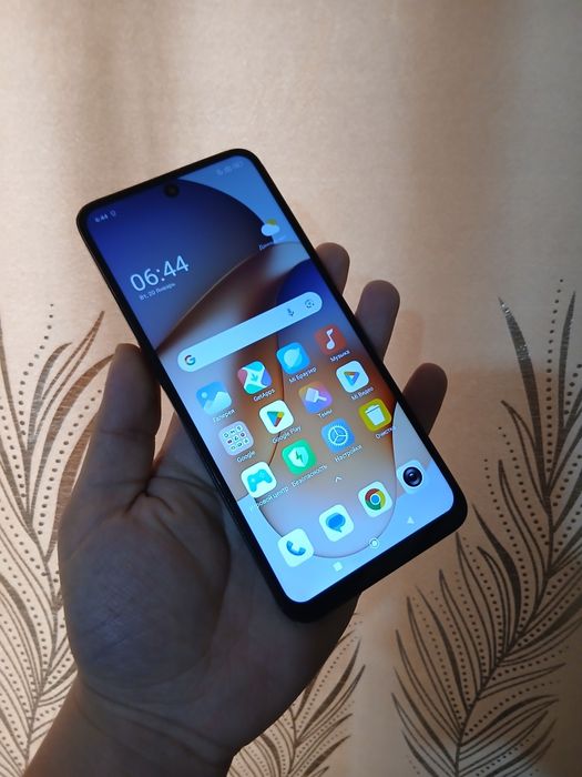 В продаже Redmi 12.