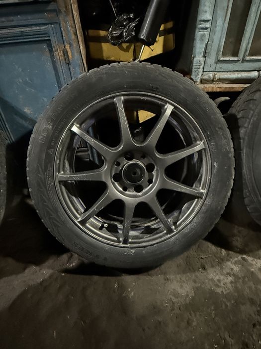 Продам диски с резиной зима-лето,