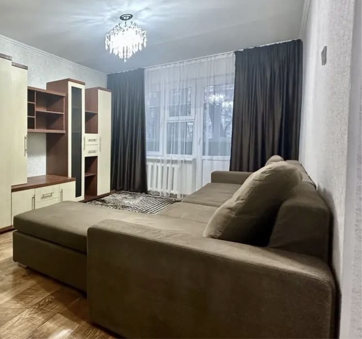 Продаю СРОЧНО раскладной диван 3,7 метр