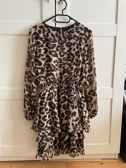 Тигрова рокля с дълъг ръкав