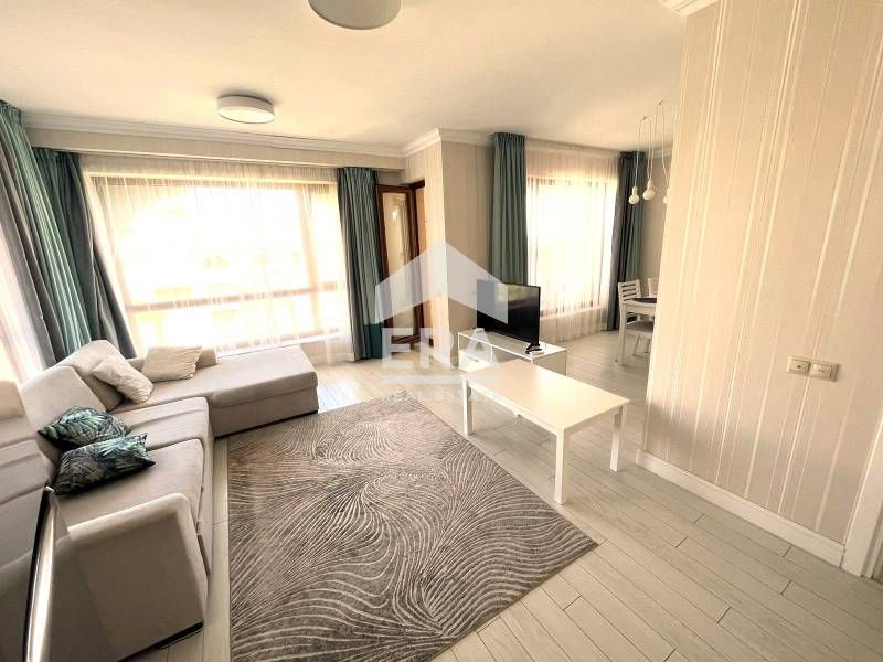 Двустаен, стилно обзаведен апартамент за продажба, с морска панорама,