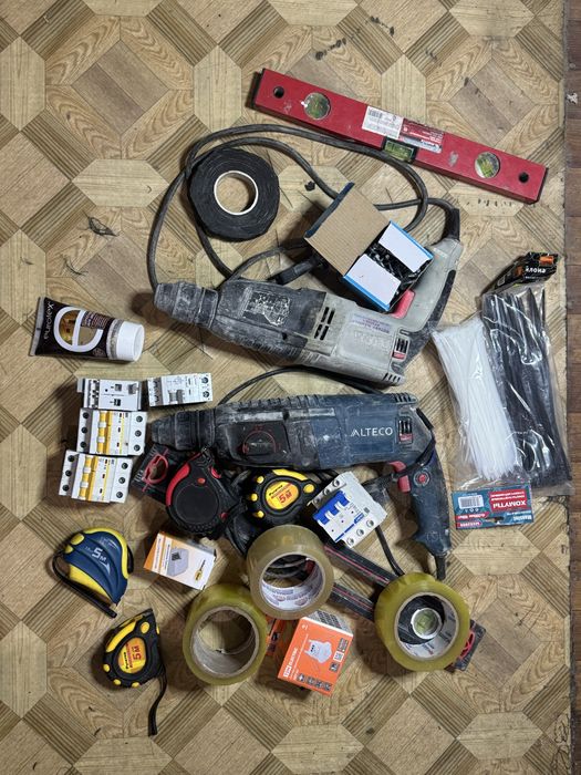 Перфораторы и инструменты