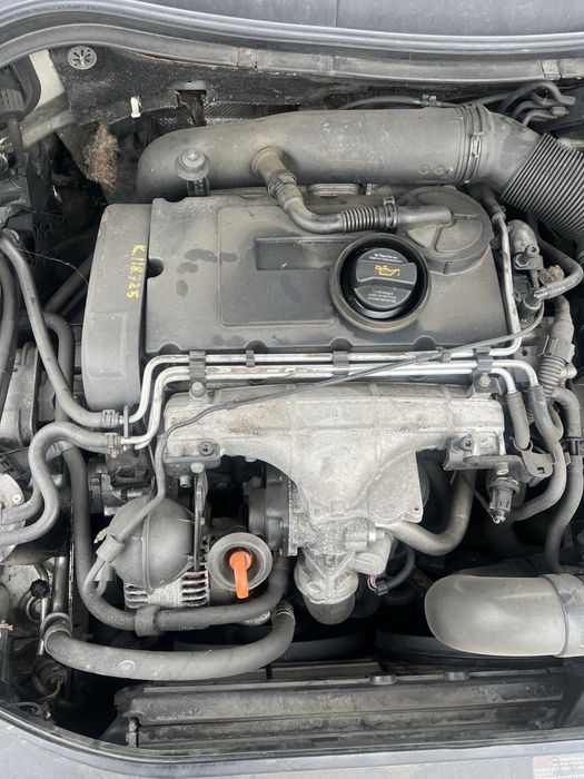 Injectoare Passat b6 2.0 BKP Touran Golf 5 Audi