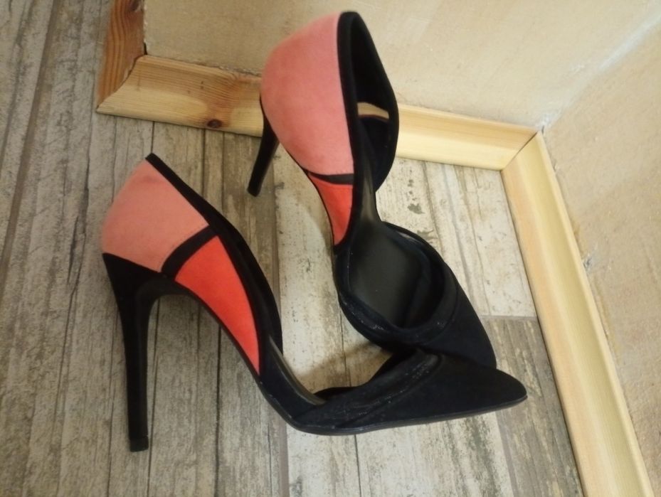 Дамски обувки с  ток Bershka-38-и размер