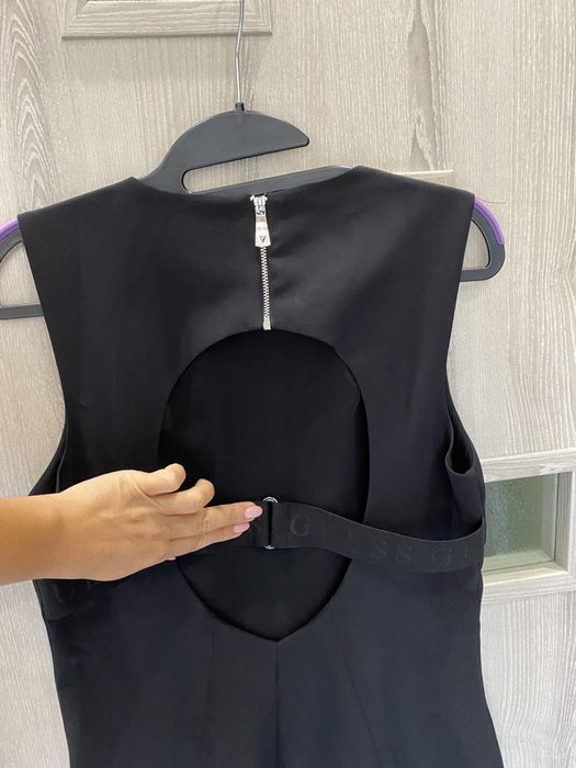 Рокля Guess размер М