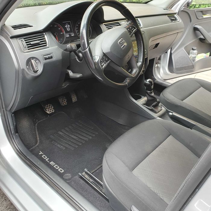 Vand Seat Toledo, an 2015, 1.2 benzina, 110 CP