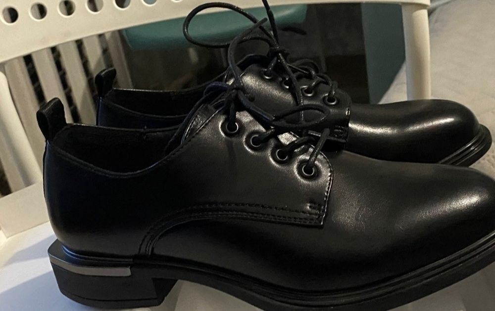 Стильные туфли на осень мужские и женские