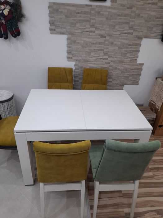 Трапезна разтегателна маса