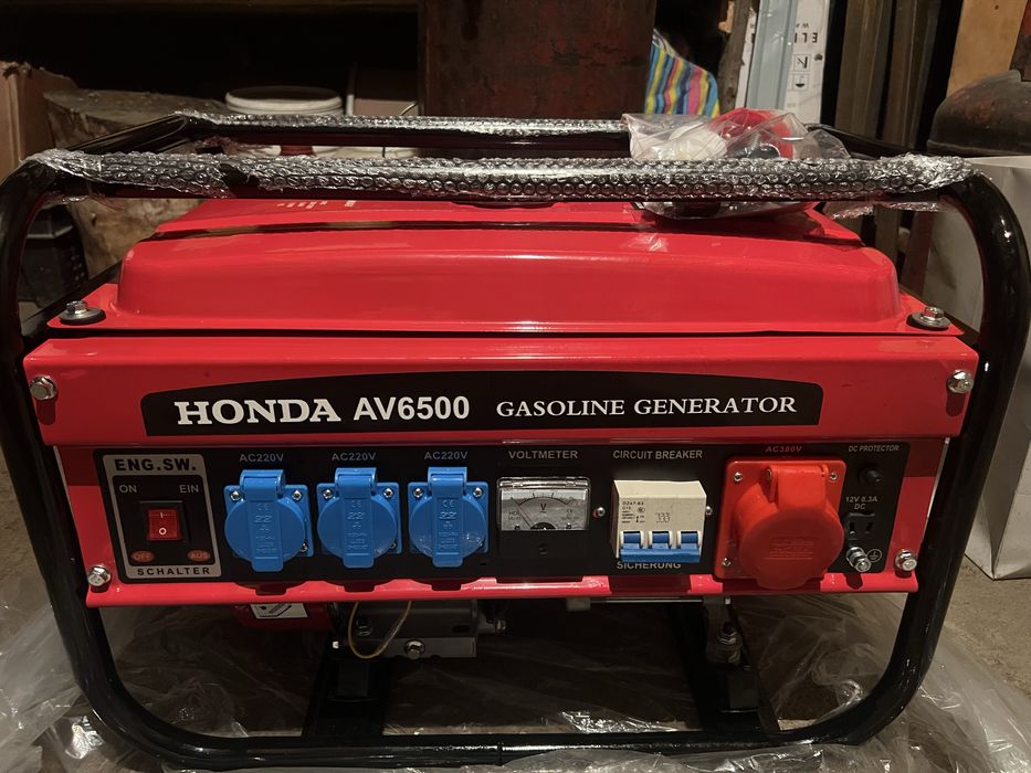 или Honda AV6500 Gasoline Generator