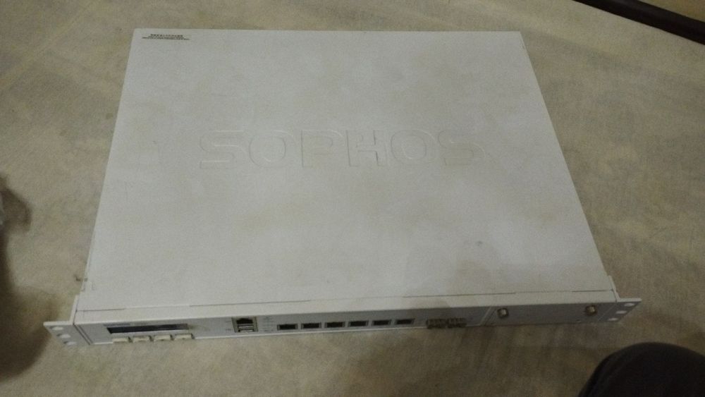 SOPHOS Xj210 (internet server)
