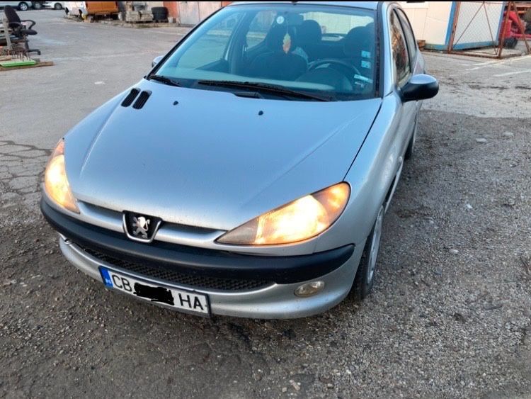 Пежо 206 бензин/2000г.,1.4,75 к.с