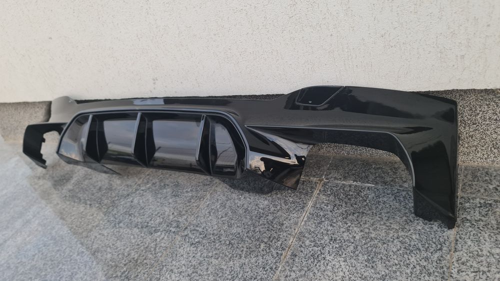 Spoiler difuzor bara spate BMW 5 G30 M5 F90