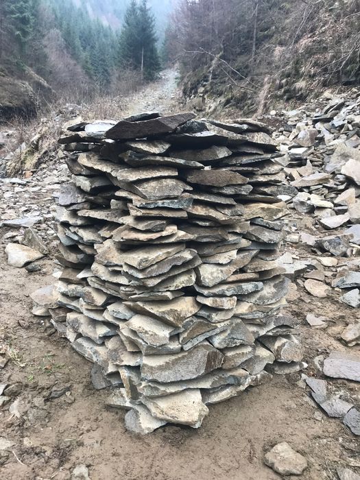 Vând piatra naturală rustica !