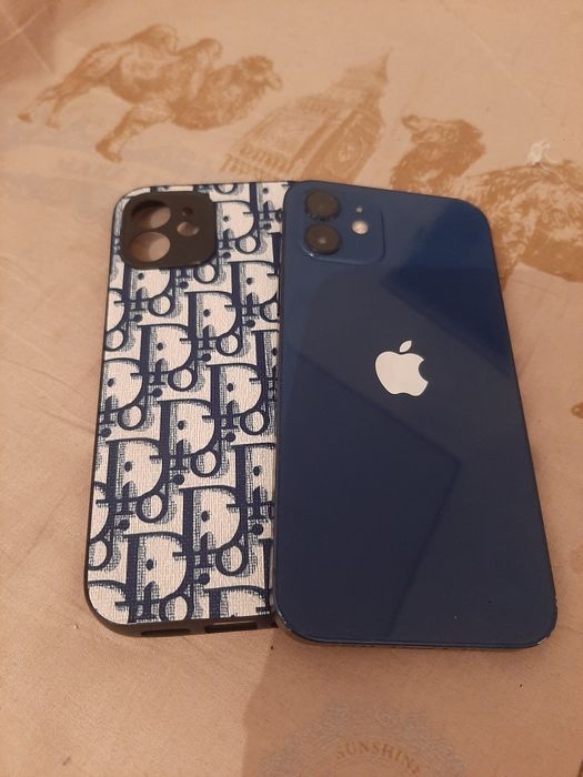Продам iPhone 12
