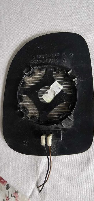 Vând set 2 sticle oglindă originale Mercedes pentru Viano / Vito W639