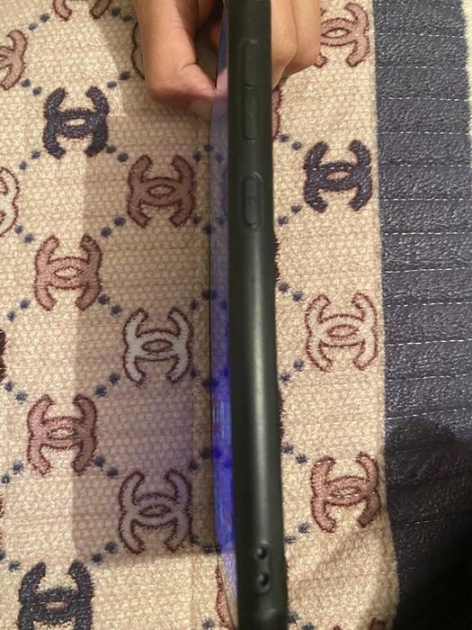 Продам Samsung Galaxy A10 состояние нормальный