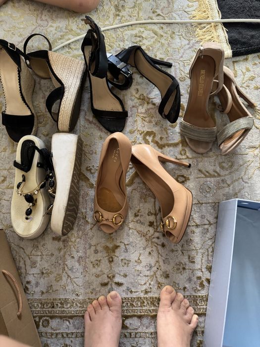 все туфли оригинал. пишите уатсапп.