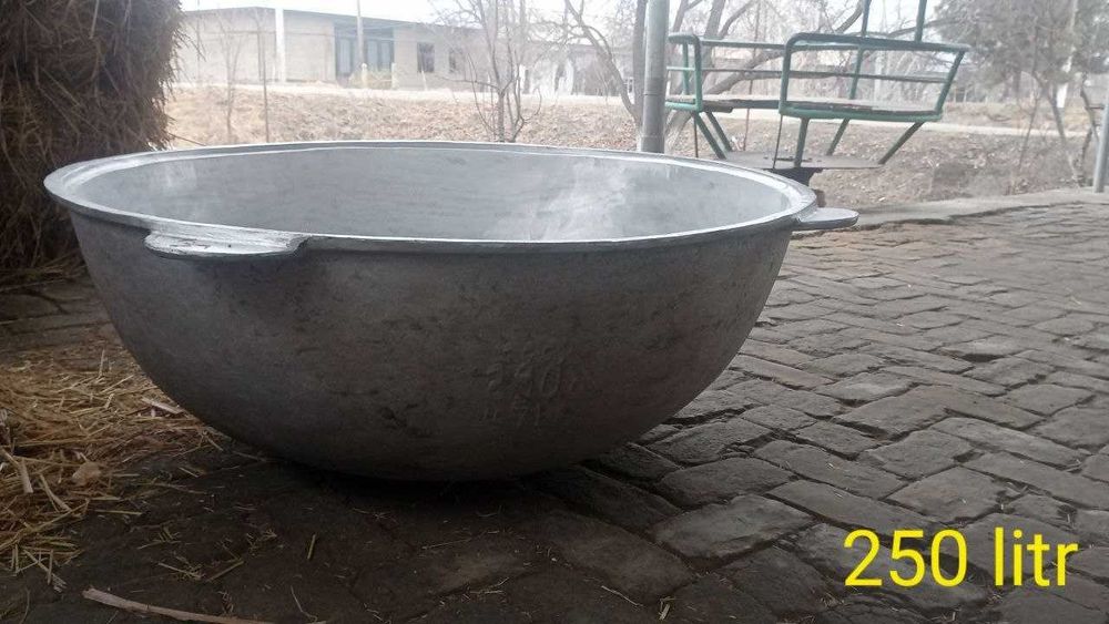 Duralumin, chugun qozonlar sotiladi