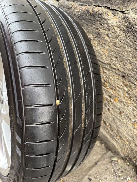 Jante R19 gama Peugeot 9673495677 cu anvelope 235/40/19