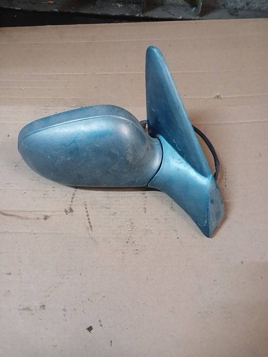 Зеркало Мазда MX3 в оригинале