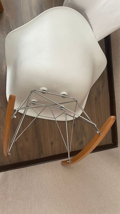 Кресло качалка ( декоративное)