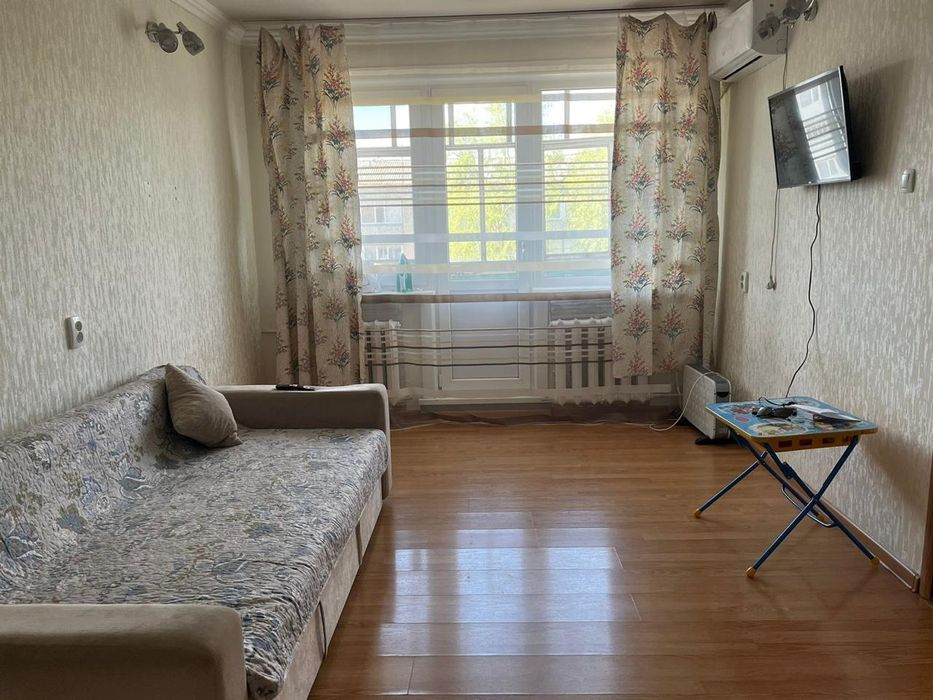 Продается 1-комнатная квартира в районе 7-й школы, Бэст