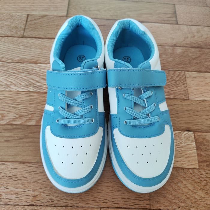 Нови детски маратонки 32 номер