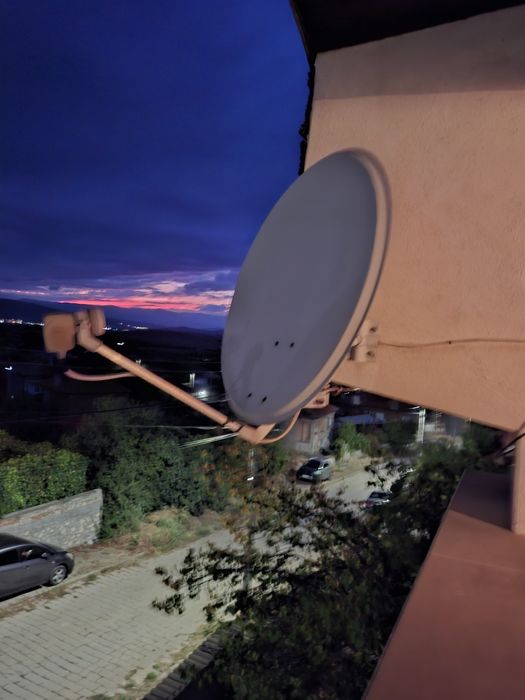 Сателитна чиния на булсат