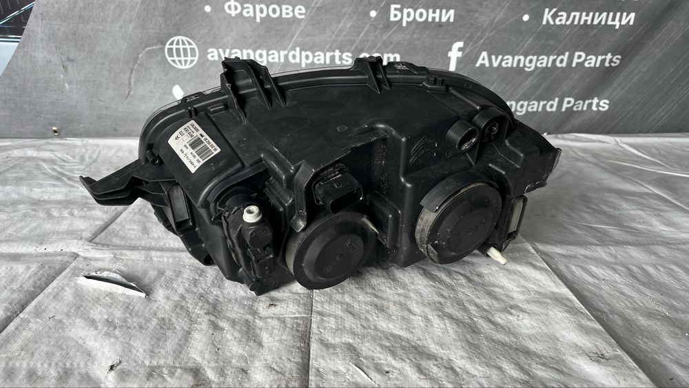 2 броя ляв и десен фар Citroen C3 2016