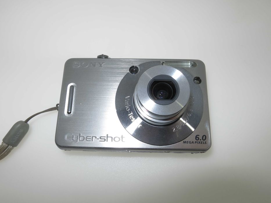 Sony Cyber-shot W50 компактен цифров фотоапарат дигитална камера НОВА