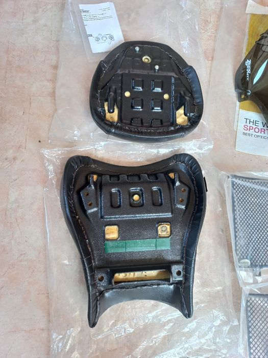 Suzuki GSXR1300 Hayabusa Седалки Аксесоари