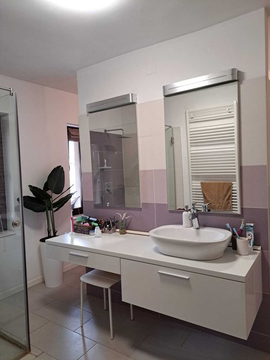 Apartament la casa