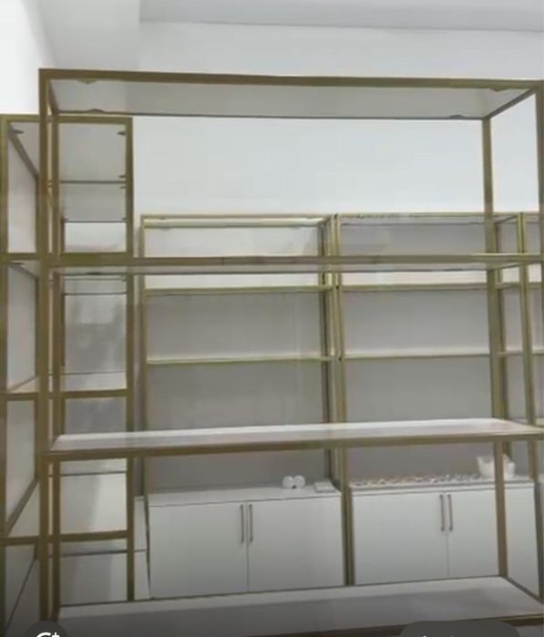 Продам торговые витрины-стелажи