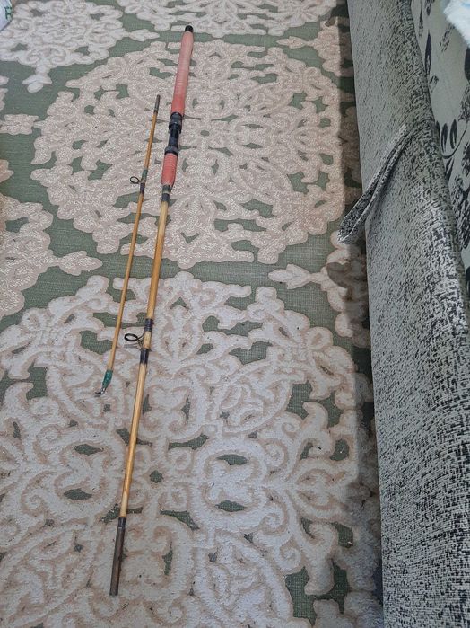 Продам советский спиннинг