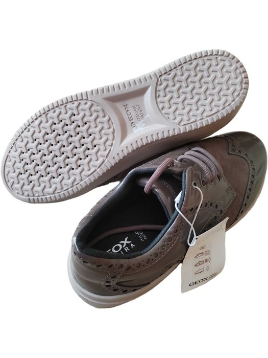 Geox кожени обувки размер 35