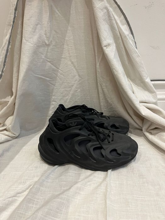 Новые кроссовки Adidas Adifom Q