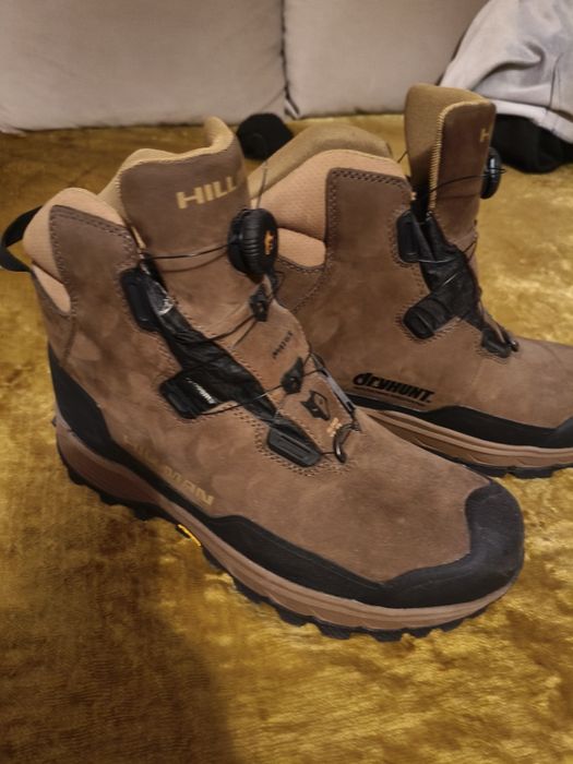 Продавам ловни обувки Hillman