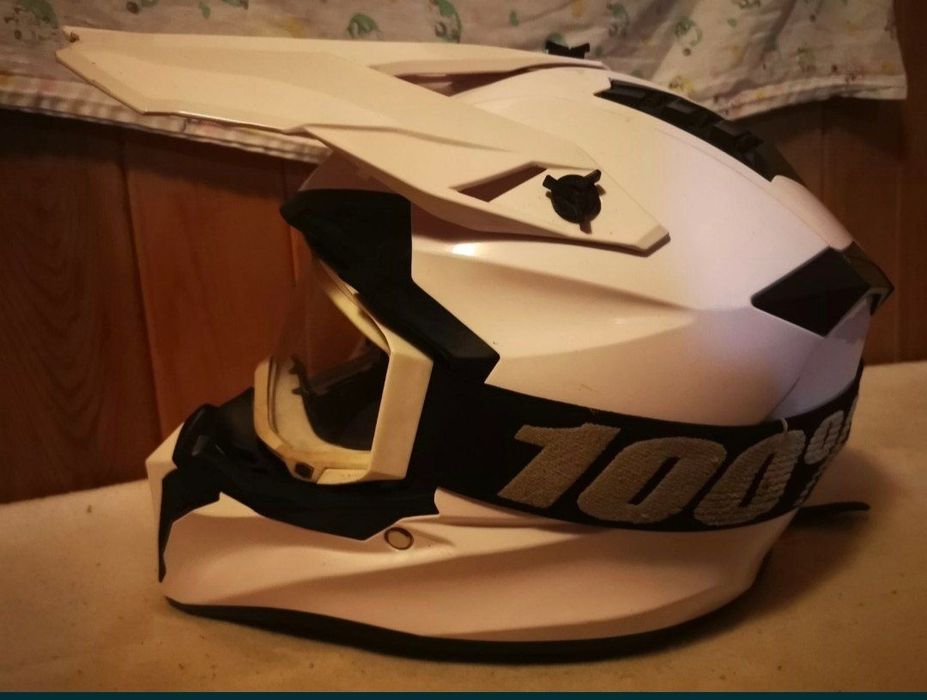 шлем эндуро мотоцикла