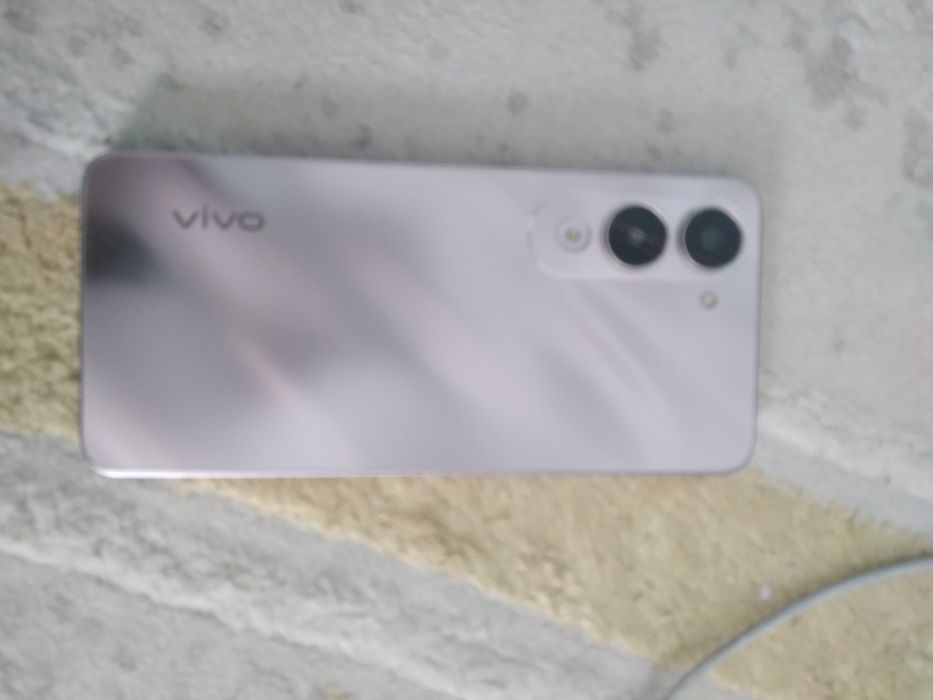 Продам новый телефон