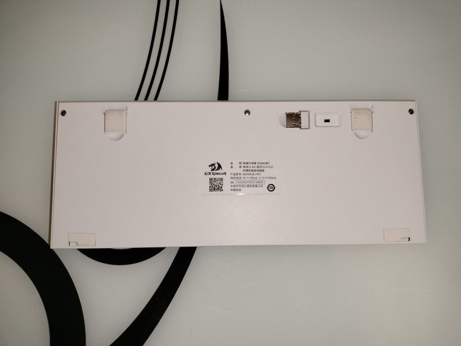 Tastatură mecanică Redragon K609 Low Profile – Wireless/Wired RGB