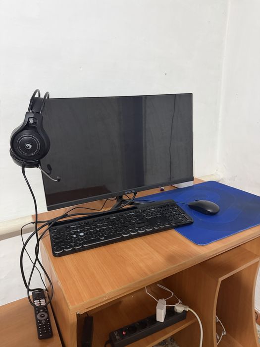 Монитор от компьютера