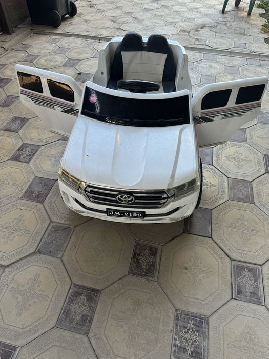 Продается детская машинка