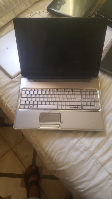 Vand 20 de laptopuri